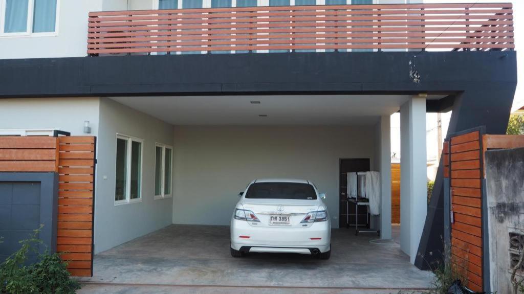 Maximize Brand New Hostel Udonthani Exterior foto